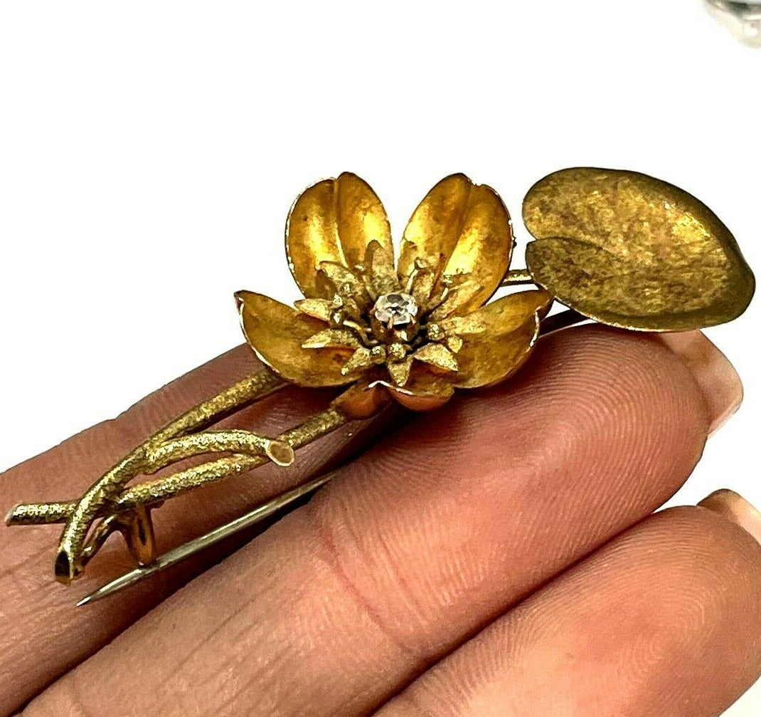 Art Nouveau 18K Yellow Gold and Diamond Lilly Pad Flower Brooch Pin
