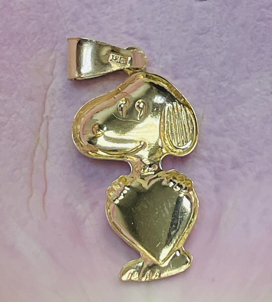 Cute! 10K Solid Yellow Gold Snoopy Dog Pendant Charm with Heart 1x.50"