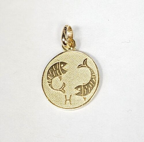 14K Yellow Gold Pisces Horoscope Pendant Charm .67"